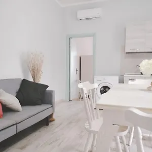 Appartamento Domo Deledda, Posada (Sardinia)